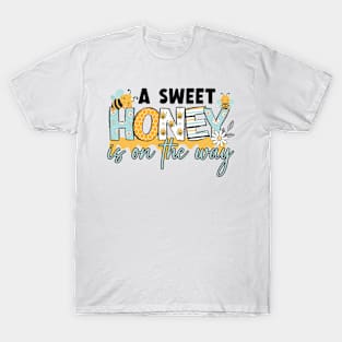 A sweet honey is on the way-Buzzing with Love: Newborn Bee Pun Gift T-Shirt